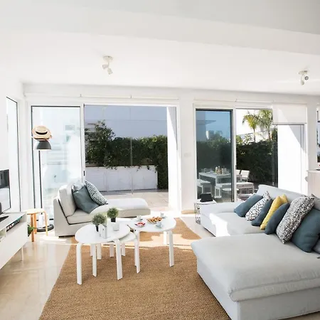 Danae Pearl 10 Villa