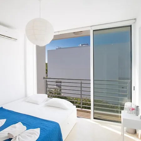 Danae Pearl 10 Paralimni